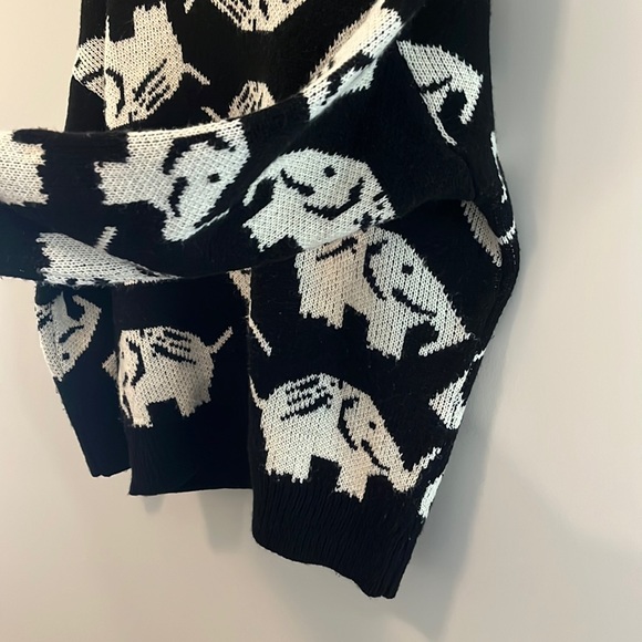 Elephant Knit Sweater 🐘 - Picture 6 of 6